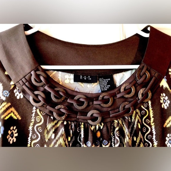 RQT Brown Yellow Boho Floral Coconut Shell Ring Chain Detail Knit Top Size Large - Picture 2 of 3